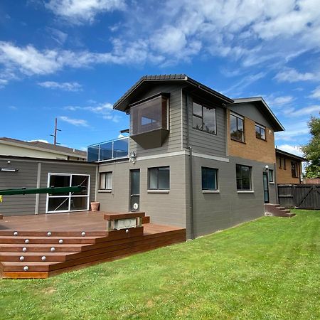 רוטורואה Spacious Retreat With Mountain View מראה חיצוני תמונה