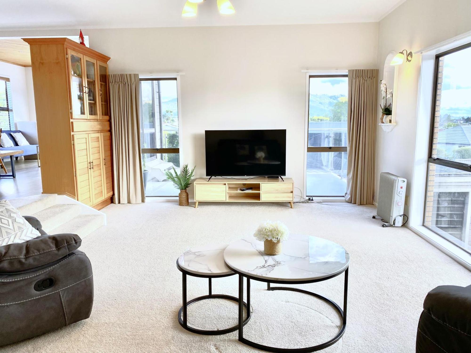 רוטורואה Spacious Retreat With Mountain View מראה חיצוני תמונה